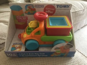 TOMY PACK & STACK PLAY TRUCK 10m+ - Picture 1 of 1