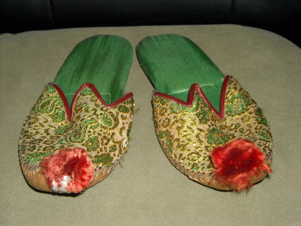 vintage genie Arabian silk Halloween real shoes leather bottoms green gold red - Image 1 of 4