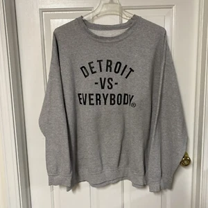 Detroit Vs Everybody Sweatshirt mit Rundhalsausschnitt von Tommey Walker grau Herren 2XL - Bild 1 von 7