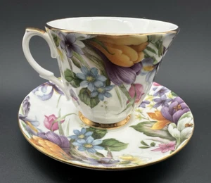 VTG Dutchess Fine Bone China Floral Tea Cup & Saucer Scalloped Gold Trim England - Picture 1 of 10