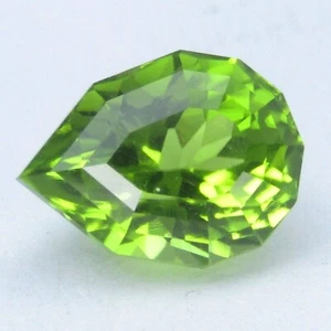 2.60Cts Gorgeous Natural Green Peridot Nice Fancy Pear Cut Loose Gemstone - Picture 1 of 6
