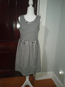 Daisy Fuentes Kleid - Gr. M - Bild 1 von 5