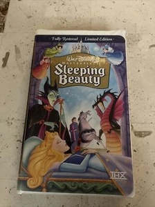 SLEEPING BEAUTY (VHS, 1987) Clam Shell) DISNEY - Picture 1 of 4