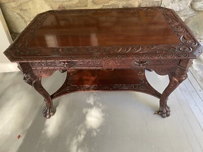 Escritorio R. J. Horner tallado caoba griffin partners Foto 1 de 4