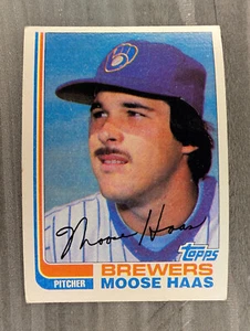 1982 Topps Baseball Card Singles - Mix & Match cards to save up to 40%!! - Picture 1 of 14
