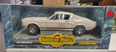 Mustang GT Ertl American Muscle 1967 diecast escala 1/18. Foto 1 de 3