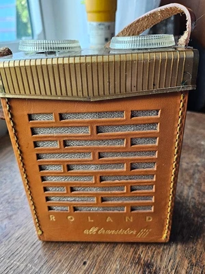 1957 ROLAND ALL TRANSISTOR 66 TRANSISTOR RADIO - Image 1 of 4