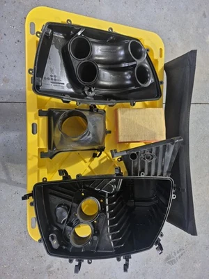 Can-Am Spyder Roadster Air Box With Lid And Filter 2012 Can-Am Spyder RT SM5 - Image 1 of 4