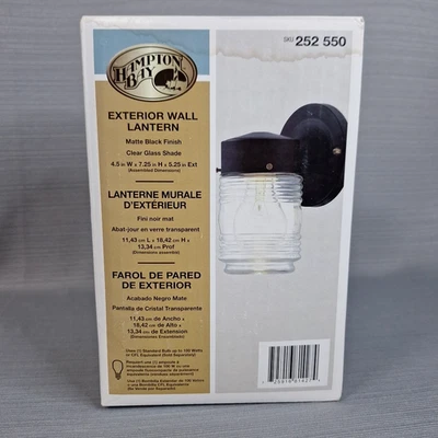 Lanterna de parede externa Hampton Bay preta fosca vidro transparente sombra 252 550 nova - Imagem 1 de 4