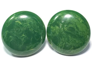 Orecchini bigiotteria vintage fondello a vite grande verde bachelite marmorizzata tondo 64 - Foto 1 di 2