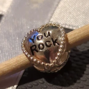 Neu Chamilia YOU ROCK CANDY HEART 925 Sterling Charm Bead 2020-0782 Lot EE9745 - Bild 1 von 1