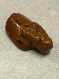 Ciondolo vintage egiziano culturale a forma di tartaruga giada russet pietra intagliata 6138 - Foto 1 di 3