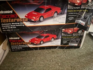 TWO FERRARI TESTAROSSA Radio Controlled - Imagen 1 de 19