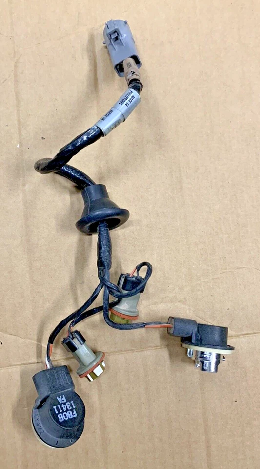 1998-1999-2000-2001-2002 LINCOLN CONTINENTAL TAIL LIGHT WIRE HARNESS FS0B 13407 Foto 1 de 4