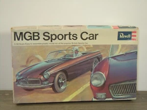 MGB Sports Car - Revell 1:32 in Box *57452 - Bild 1 von 3