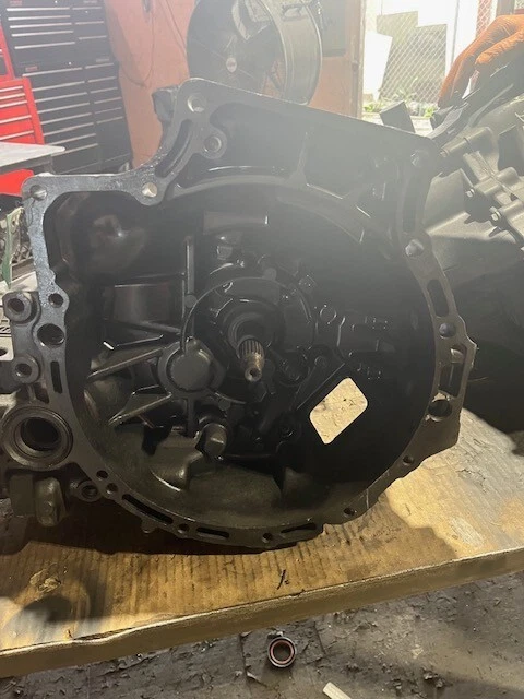 M5TX     FWD 1.6 cc  5-speed  transaxle  year; 89-95  Ford & Mazda cars Foto 1 de 1