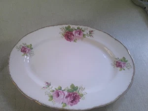 Royal Albert American Rose 32.5 Cm Oval Platter - Picture 1 of 3