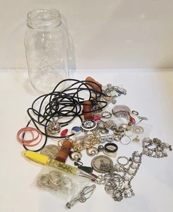 Lotto Cassetti spazzatura casuali vari oggetti *LEGGI DESCRIZIONE* - Foto 1 di 24