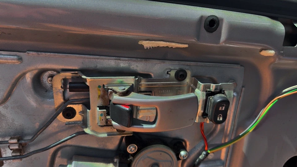 ⭐️2005-2009 Pontiac Torrent Chevy Equinox Front Left Side Inner Door Handle OEM - Image 1 of 1