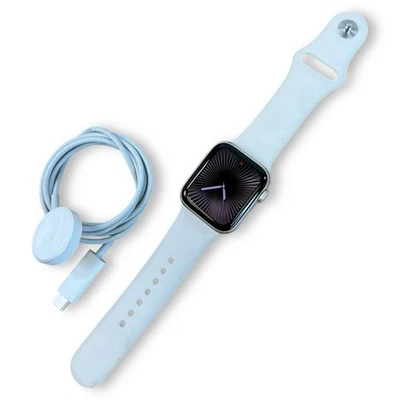 Б/у Apple Watch SE (2-го поколения) Cellular Starlight Sport 40 мм MXFY3LL/A алюминий - Изображение 1 из 4