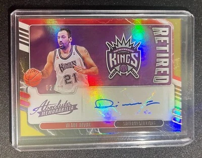 20/21 Panini NBA Absolute Memorabilia Basketball Vlade Divac Gold Auto 2/10 - Image 1 of 2