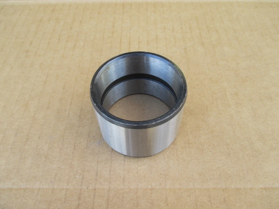 BUJE DE DESGASTE PARA BOBCAT S510 S530 S550 S570 S590 T110 T140 T180 T190 T450 T550 Foto 1 de 1