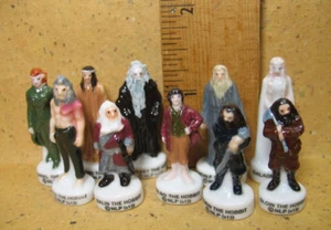 The HOBBIT Figurines 10pcs Bilbo Gandolf Lord of the Rings French Feve Miniature - Picture 1 of 3