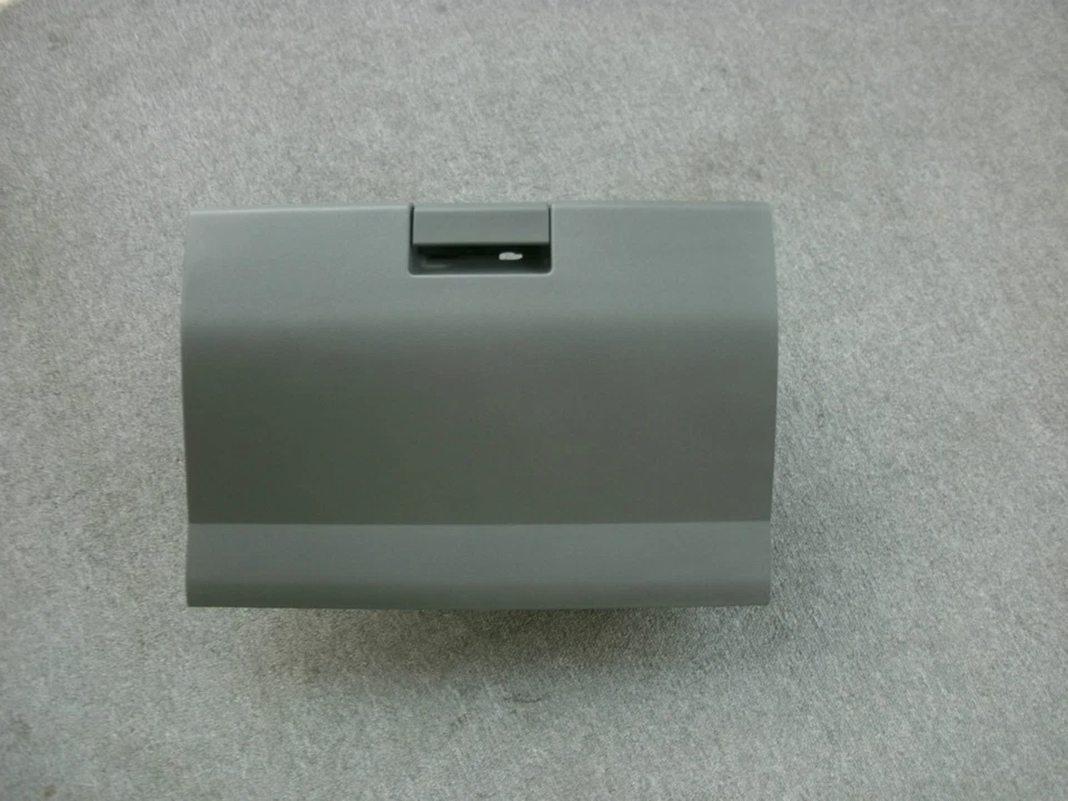 Guantera gris Infiniti QX56 2004-2007 OE original de fábrica Foto 1 de 4