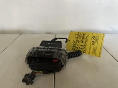 PULSANTIERA CONTROLLO REGOLAZIONE SOSPENSIONI PER MAN TGX 18.480 Serie 44605613 - Immagine 1 di 3