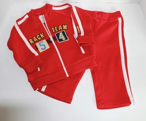 Baby GAP rot Nylon Track Team Jogging Sweatanzug Zweiteiler Jungen Größe 12-18m - Bild 1 von 6