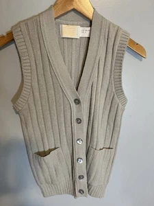 Vintage Unisex gerippt V-Ausschnitt Knopf grau S Weste USA Made Granny Opa - Bild 1 von 3