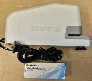 Nuova cucitrice elettrica a impulsi Bostitch 02011 più una scatola di graffette - Bianco - Foto 1 di 5