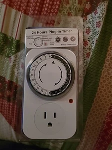 Steckbare Zeitschaltuhr Modell 24 Stunden 15 Ampere GMT04A-US - Bild 1 von 6