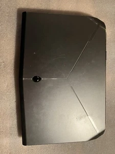 *Broken* Alienware 15 r2 - Picture 1 of 6