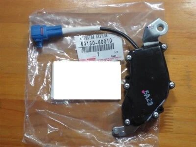 OEM Toyota Land Cruiser Lexus LX450 FZJ80 Right Rear Door Lock Actuator Genuine - Изображение 1 из 2