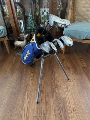 "Juego completo de palos de golf Top Flite Junior de 6 piezas con bolsa de pie derecha edades 5-8 o 46""-52""" Foto 1 de 4