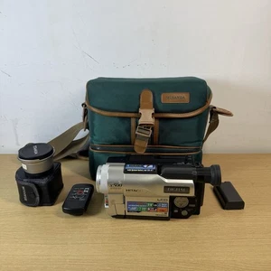 Hitachi VM-E563LE Videocámara Analógica Retro Años 90 8mm Bolsa para Cámara de Video Sin Cargador - Imagen 1 de 18