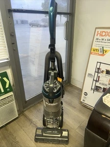 Aspiradora vertical Eureka FloorRover para tablero (NUEVA 529) - Imagen 1 de 7