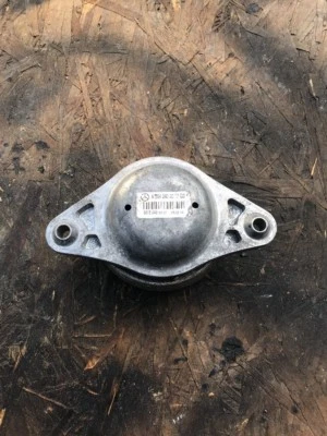 2009-2010 Mercedes-Benz GLK Motor Mount OEM !! A2042402017 - Imagem 1 de 4