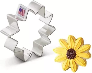 Girasole, tagliabiscotti in metallo, di Ann Clark, 3,25" - Foto 1 di 2