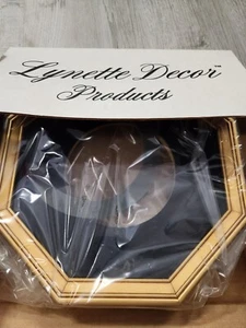 LYNETTE DECOR FRAME (DISPLAY CASE) FOR DECORATIVE PLATE NIB 2 AVAILABLE - Picture 1 of 3