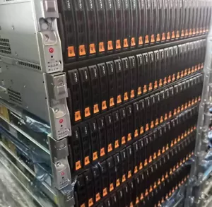 Supermicro SYS-220U-TNR Server 24X2.5"(22x NVME)/2x1000w PSU - Bild 1 von 2