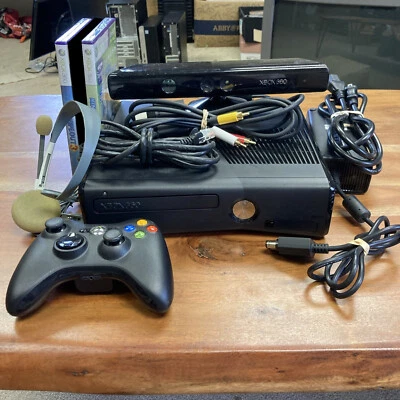 Microsoft Xbox 360 S [Slim 4GB] Kinect Console Bundle: Controller, Cords, Games - Image 1 of 4