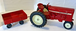 Vintage Ertl International Harvester Tractor With Dumping Wagon 1970s - Picture 1 of 17