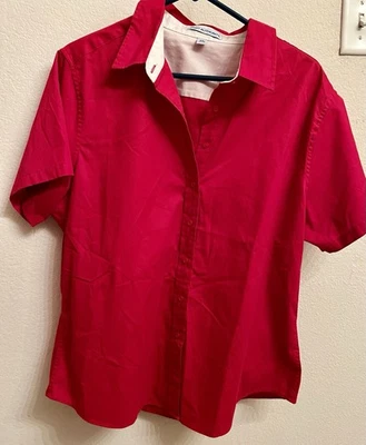 Camisa para mujer 2XL roja manga corta abotonada por Port Authority Foto 1 de 2