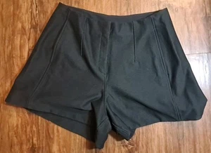 Lululemon Go Endeavor Shorts Black Pleated size 6 - Picture 1 of 8