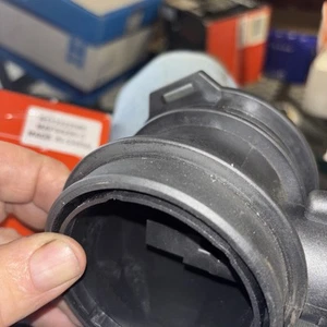 a premium auto parts Mass Air Flow Sensor Maf04290-c Pbt-gf30 No Return, - Picture 1 of 6