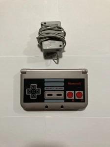 NINTENDO 3DS XL RETRO SILBER NES EDITION KONSOLE KOMPLETT Original Getestet - Bild 1 von 3
