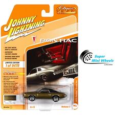 Johnny Lightning 1:64 - 2021 Classic Gold - 1973 Pontiac Grand Am (Golden Olive)