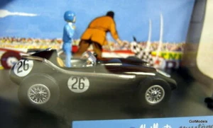 Michel Vaillant model car + Figures 1/43 scale diorama Valliante Mystere F1 Car - Picture 1 of 2